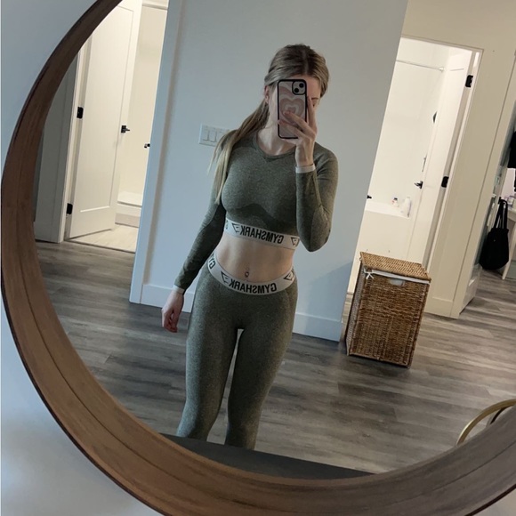 Only worn handful of times - Picture 1 of 1